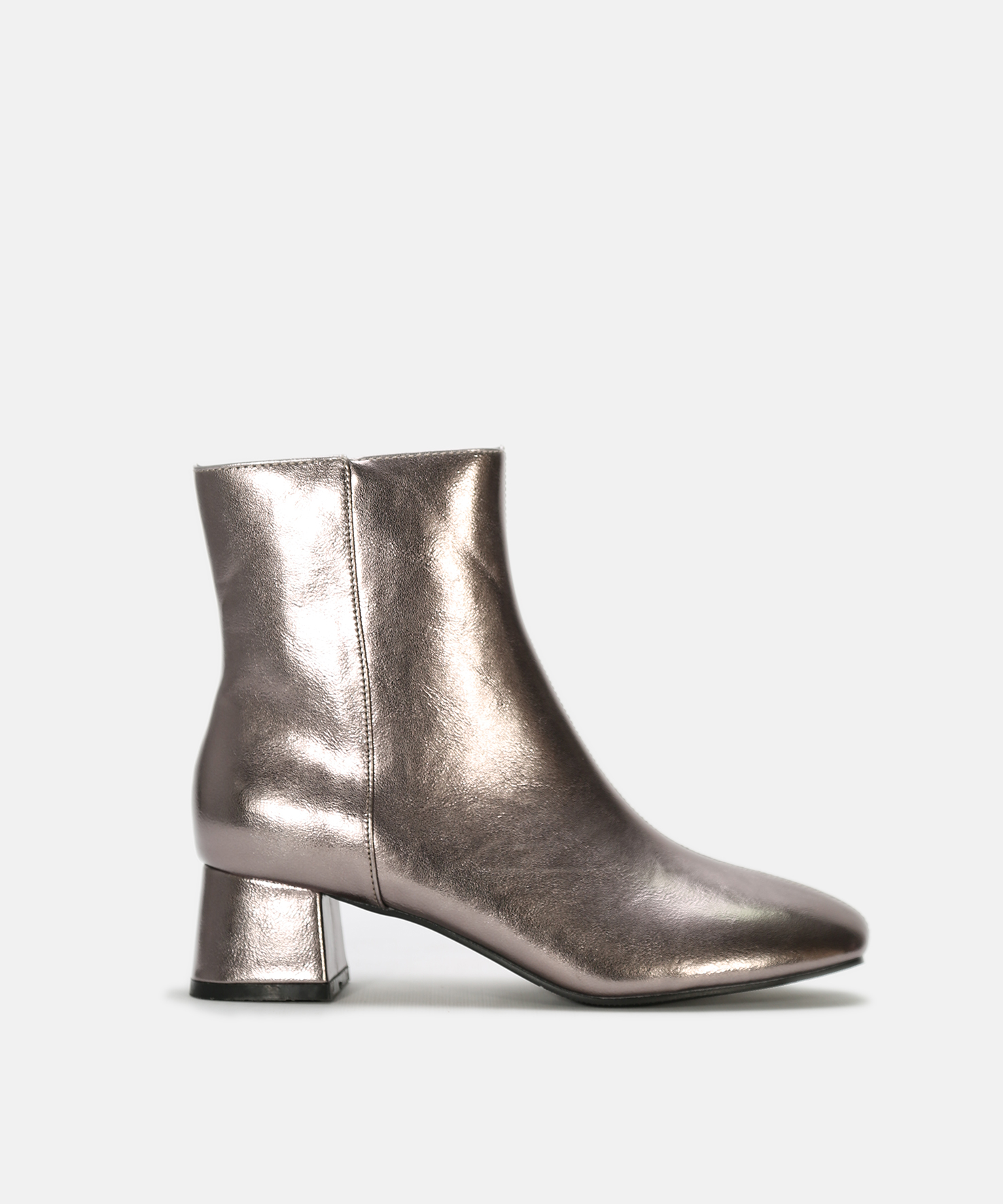 Botins metalizados de bico quadrado